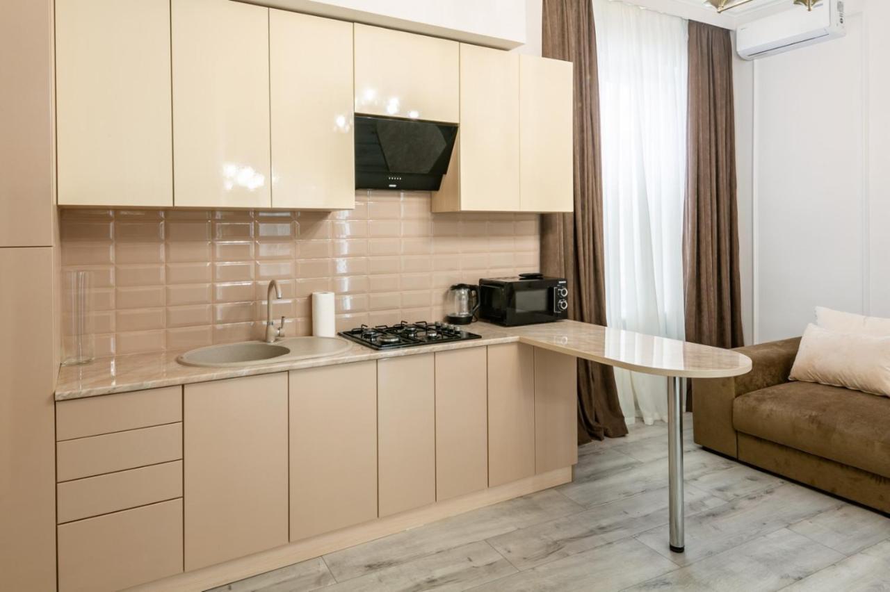 Avangard Deluxe Art Apart Lviv Exteriör bild